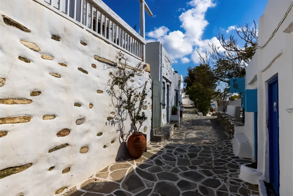 gstathis@kastrosifnos